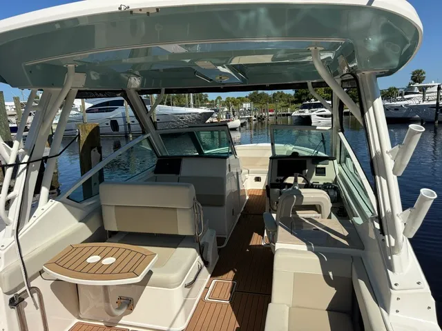 Slide: The Image of Boston Whaler 280 VANTAGE 2021 - 10