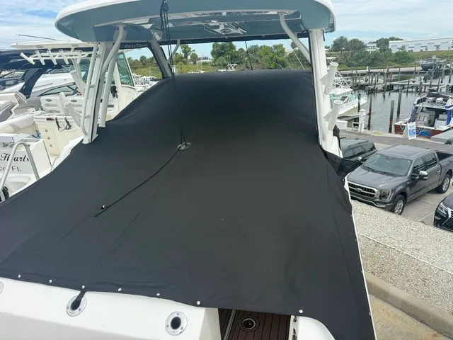Slide: The Image of Boston Whaler 280 VANTAGE 2021 - 16