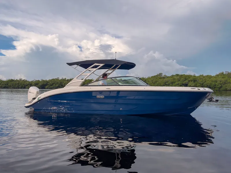 The Image of Sea Ray SDX 270 Outboard 2027 - 0