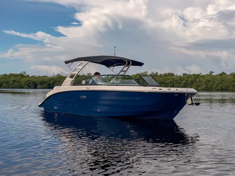 Slide: The Image of Sea Ray SDX 270 Outboard 2027 - 22