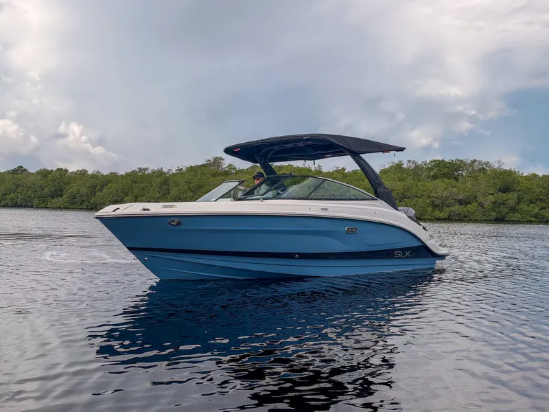 Slide: The Image of Sea Ray SLX 260 Outboard 2027 - 24