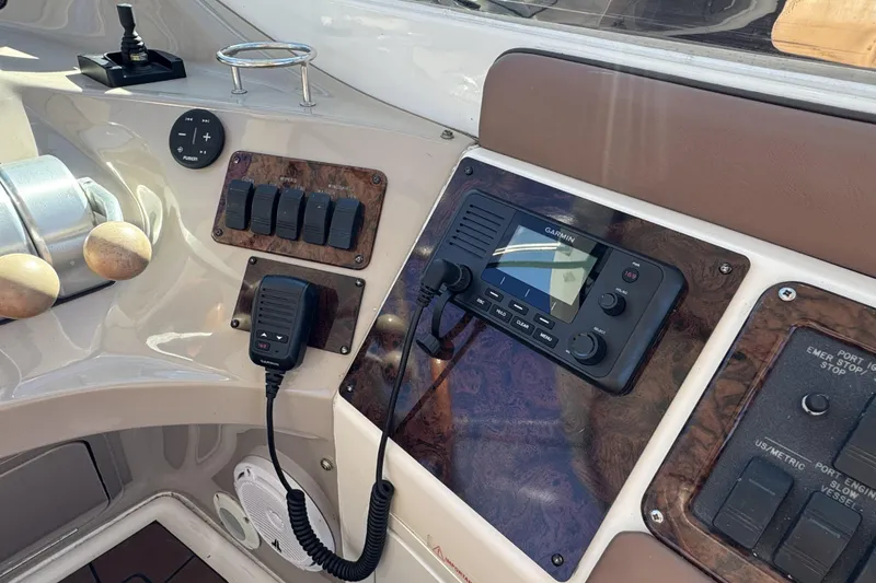 Slide: The Image of Sea Ray Sundancer 510 2001 - 18