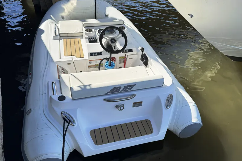 Slide: The Image of Sea Ray Sundancer 510 2001 - 50