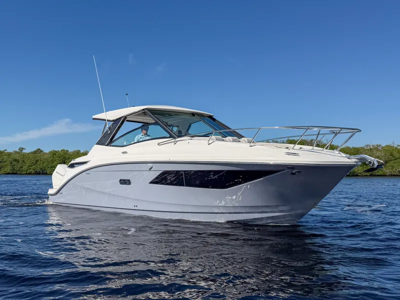 Slide: The Image of Sea Ray Sundancer 320 Outboard 2027 - 1