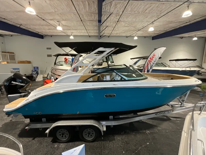 The Image of Sea Ray SDX 230 Outboard 2027 - 0