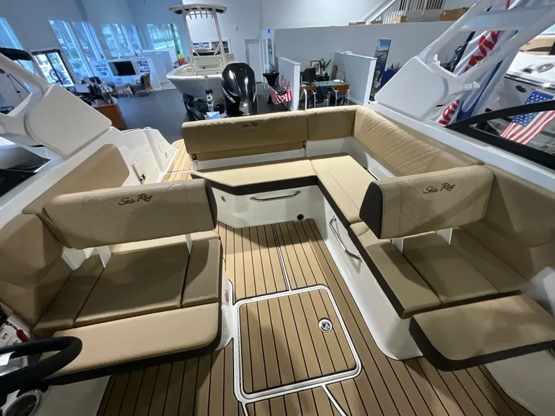 Slide: The Image of Sea Ray SDX 230 Outboard 2027 - 13