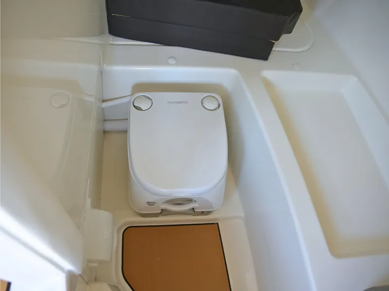 Slide: The Image of Sea Ray SDX 270 Surf 2027 - 38