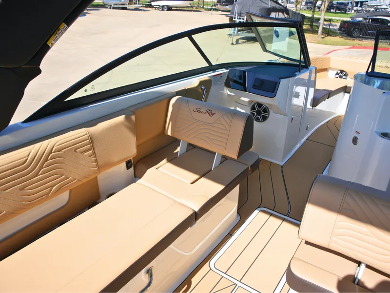Slide: The Image of Sea Ray SDX 270 Surf 2027 - 17