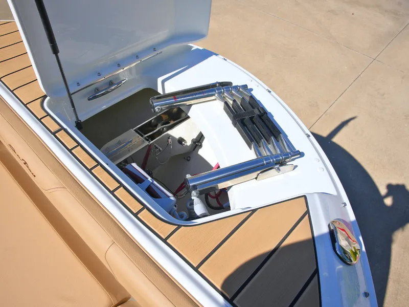 Slide: The Image of Sea Ray SDX 270 Surf 2027 - 47