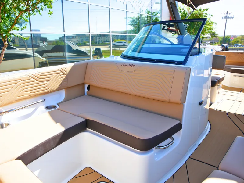 Slide: The Image of Sea Ray SDX 270 Surf 2027 - 43