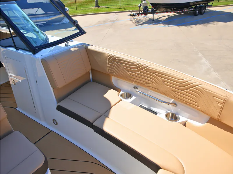 Slide: The Image of Sea Ray SDX 270 Surf 2027 - 45