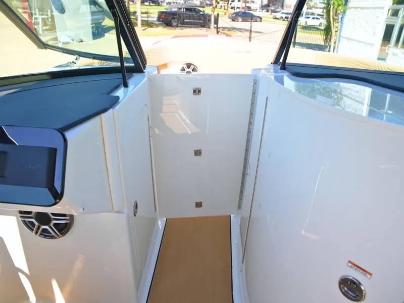 Slide: The Image of Sea Ray SDX 270 Surf 2027 - 41