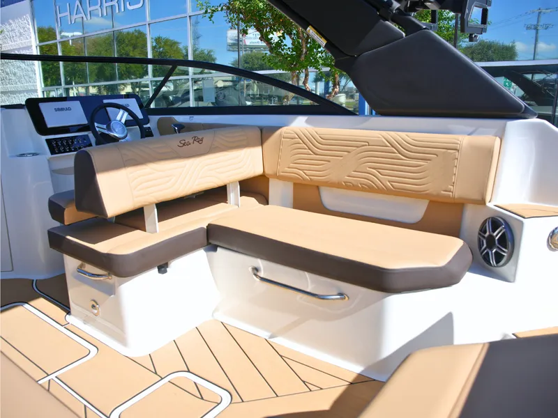 Slide: The Image of Sea Ray SDX 270 Surf 2027 - 18