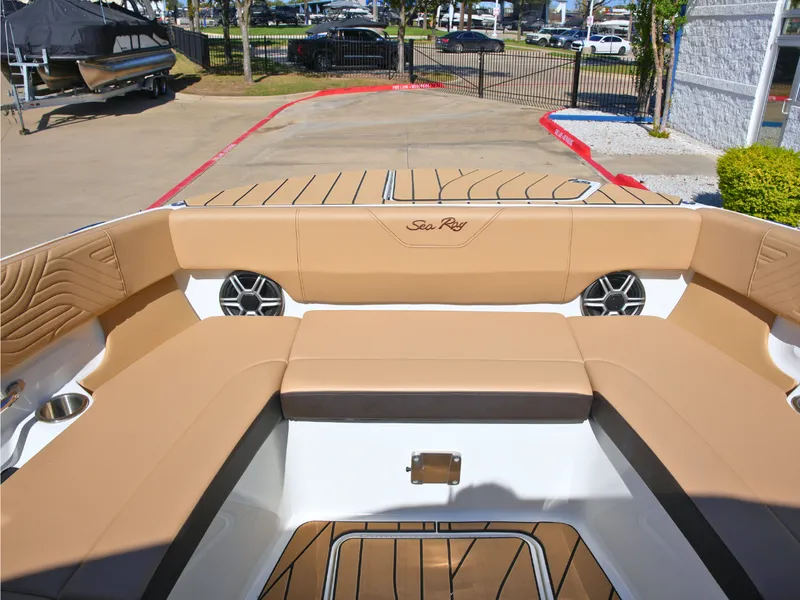 Slide: The Image of Sea Ray SDX 270 Surf 2027 - 44