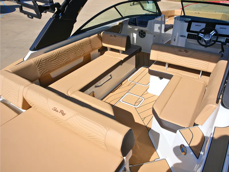Slide: The Image of Sea Ray SDX 270 Surf 2027 - 13