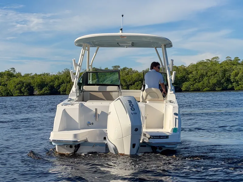Slide: The Image of Boston Whaler 240 Vantage 2027 - 24