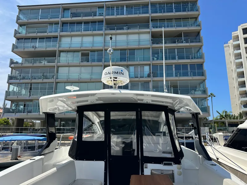 Slide: The Image of Cruisers 390 EXPRESS COUPE 2018 - 39