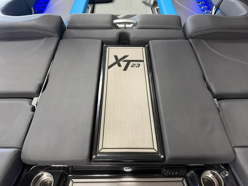 Slide: The Image of Mastercraft XT23 2018 - 4