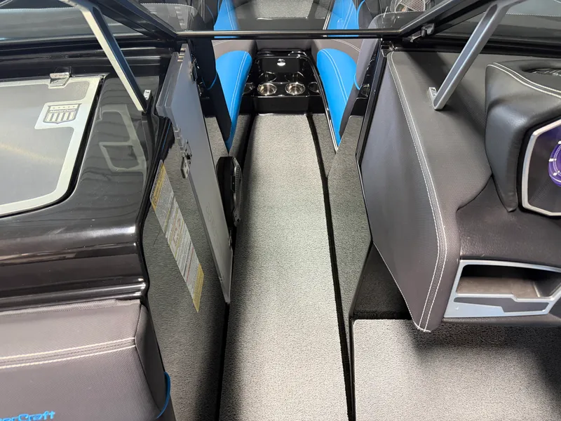 Slide: The Image of Mastercraft XT23 2018 - 20