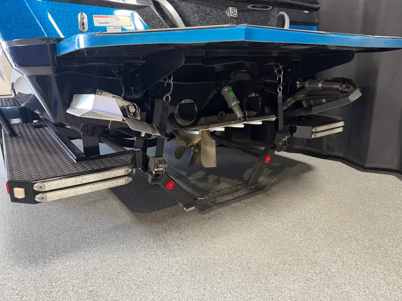 Slide: The Image of Mastercraft XT23 2018 - 1