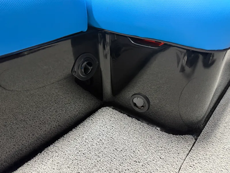 Slide: The Image of Mastercraft XT23 2018 - 12