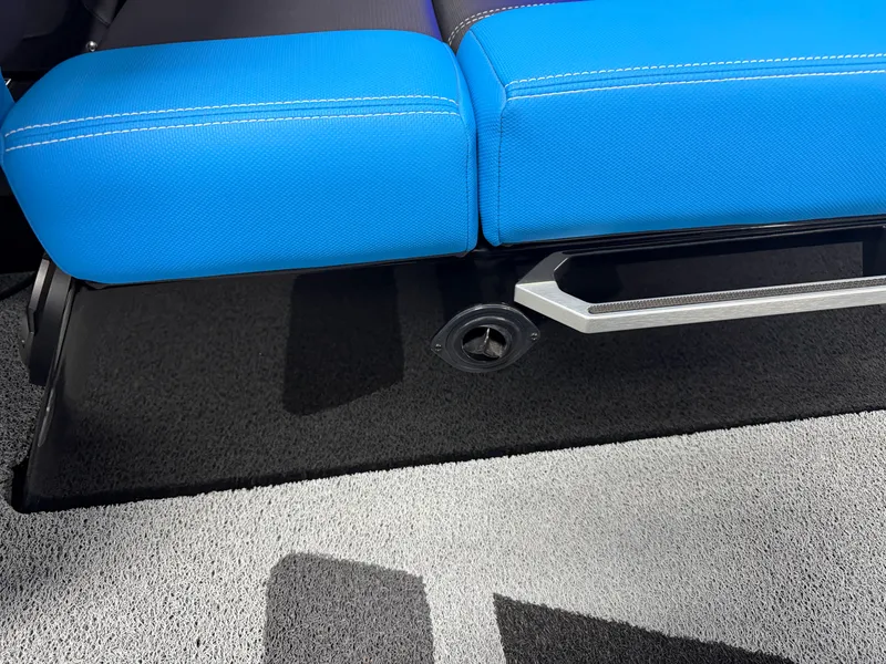 Slide: The Image of Mastercraft XT23 2018 - 6