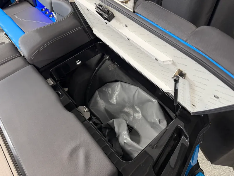 Slide: The Image of Mastercraft XT23 2018 - 3