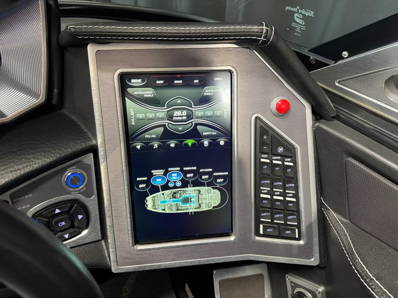 Slide: The Image of Mastercraft XT23 2018 - 17
