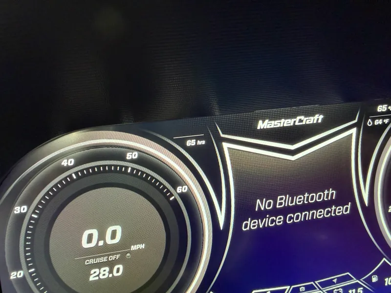 Slide: The Image of Mastercraft XT23 2018 - 19