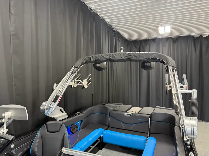 Slide: The Image of Mastercraft XT23 2018 - 24
