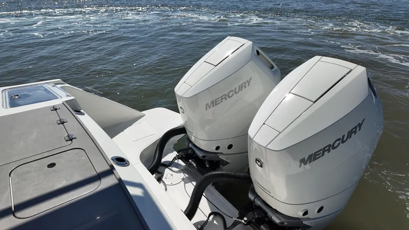 Slide: The Image of Boston Whaler 330 Vantage 2027 - 5