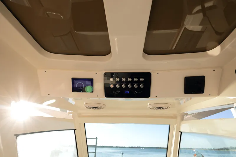 Slide: The Image of Scout 357 LXF 2027 - 19