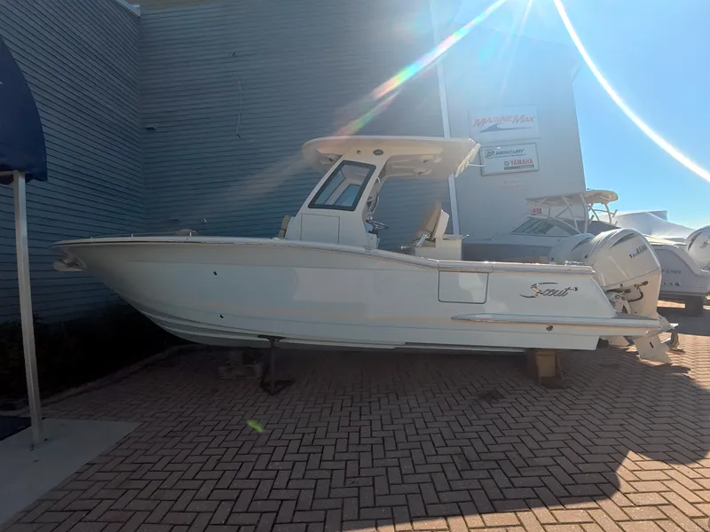 The Image of Scout 260 LXF 2027 - 0