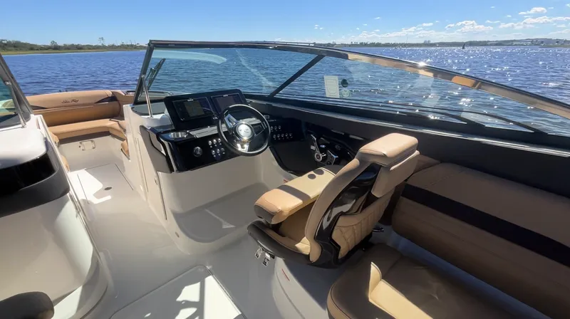 Slide: The Image of Sea Ray SLX 260 Outboard 2027 - 16