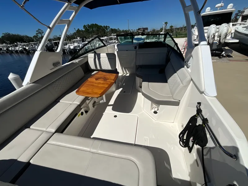 Slide: The Image of Sea Ray 250 SDX OB 2021 - 31
