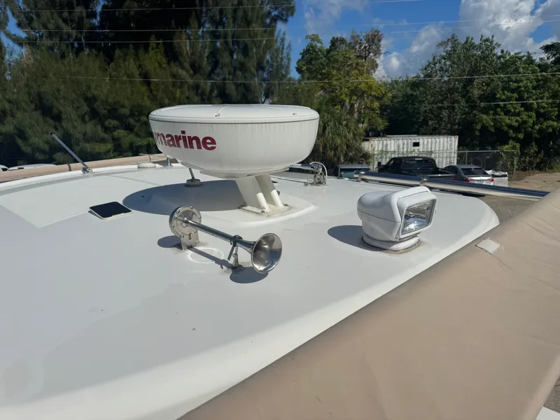 Slide: The Image of Boston Whaler 33 OR 2017 - 22