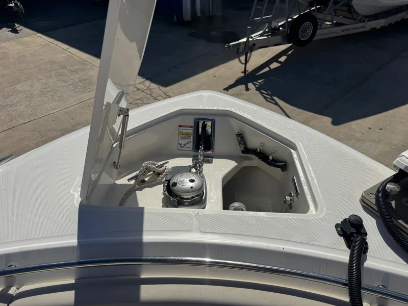 Slide: The Image of Boston Whaler 33 OR 2017 - 20