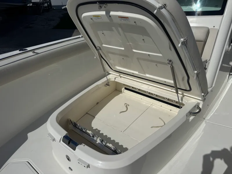 Slide: The Image of Boston Whaler 33 OR 2017 - 19