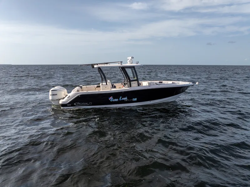 Slide: The Image of Robalo R302 2019 - 4