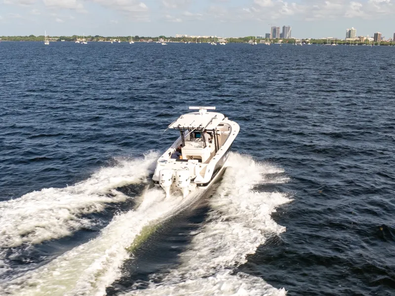 Slide: The Image of Robalo R302 2019 - 3
