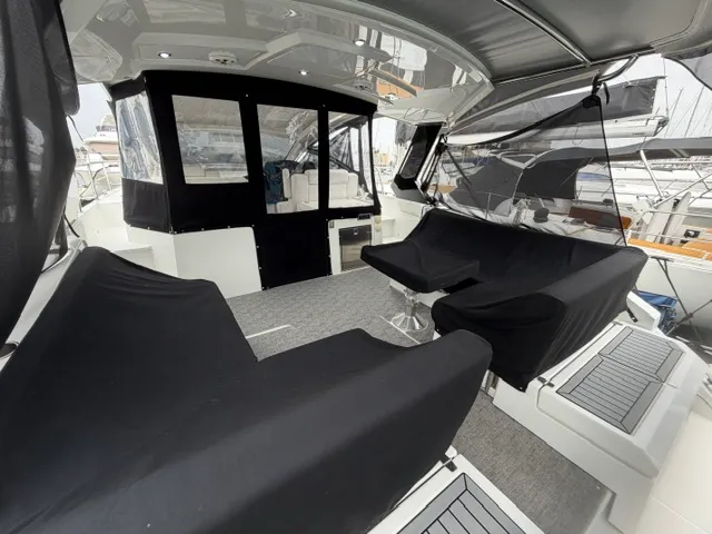 Slide: The Image of Cruisers 39 EXPRESS COUPE 2018 - 33