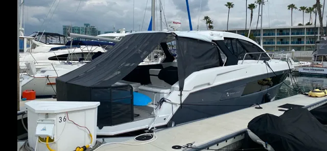 Slide: The Image of Cruisers 39 EXPRESS COUPE 2018 - 41