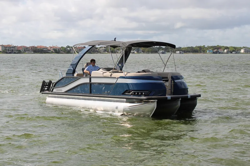 Slide: The Image of Harris Grand Mariner 230 2027 - 3