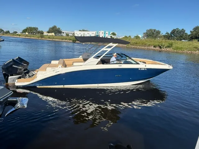 Slide: The Image of Sea Ray 290 SUNDECK OB 2023 - 11