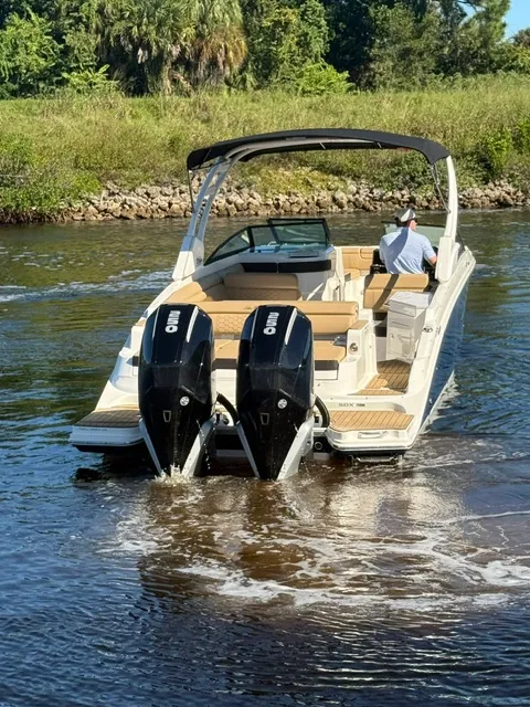 Slide: The Image of Sea Ray 290 SUNDECK OB 2023 - 3