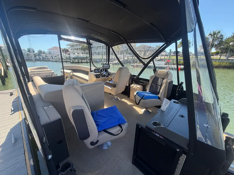 Slide: The Image of Harris CRUISER 230 FC 2025 - 18