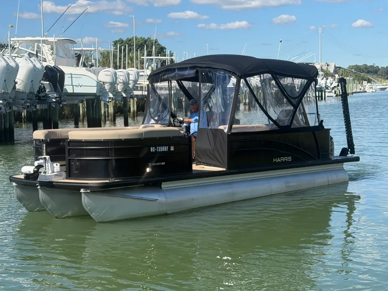 Slide: The Image of Harris CRUISER 230 FC 2025 - 14