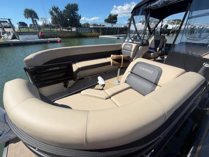 Slide: The Image of Harris CRUISER 230 FC 2025 - 20