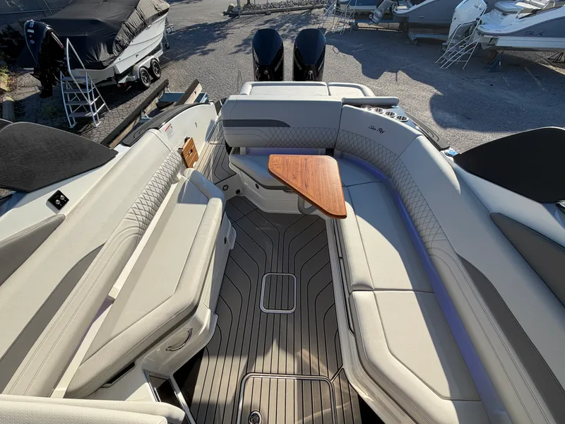 Slide: The Image of Sea Ray SLX 280 Outboard 2027 - 30