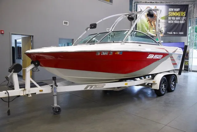 Slide: The Image of Mb Boats B-52 2012 - 1